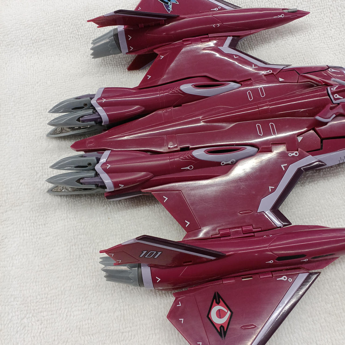 Bandai Macross F (Frontier) Figure VF-27γ Lucifer Valkyrie (Brera Stern's Unit) - Banzai Thrifting | BanzaiHobby