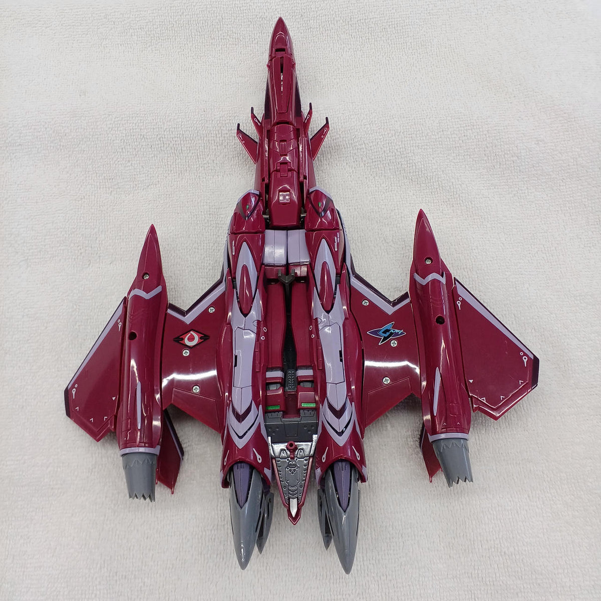 Bandai Macross F (Frontier) Figure VF-27γ Lucifer Valkyrie (Brera Stern's Unit) - Banzai Thrifting | BanzaiHobby