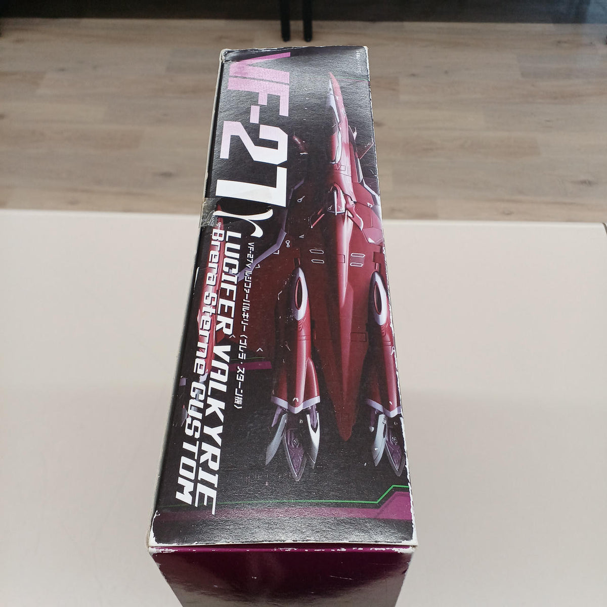 Bandai Macross F (Frontier) Figure VF-27γ Lucifer Valkyrie (Brera Stern's Unit) - Banzai Thrifting | BanzaiHobby