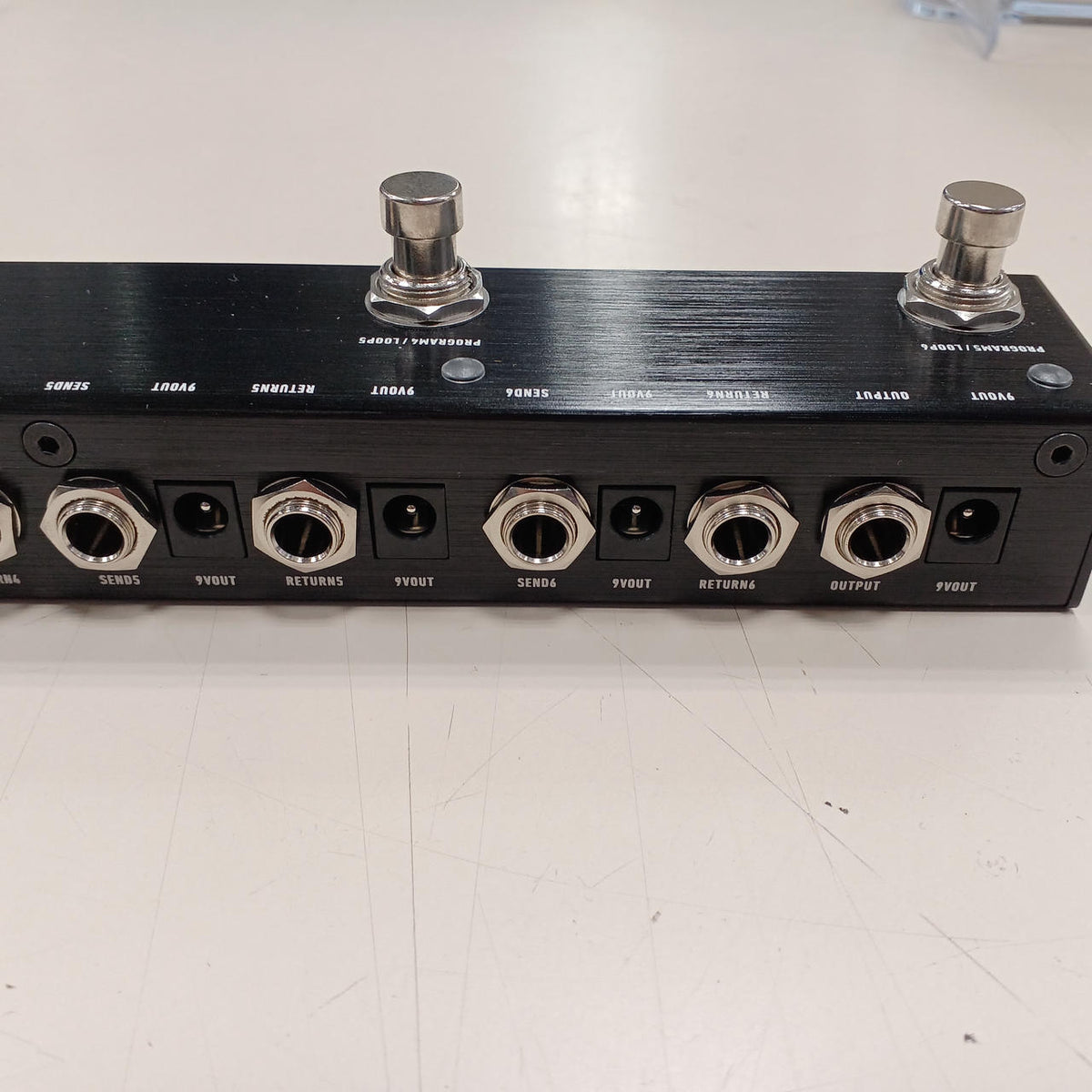 ONE CONTROL Switcher AGAMIDAE TAIL LOOP - Banzai Thrifting | BanzaiHobby