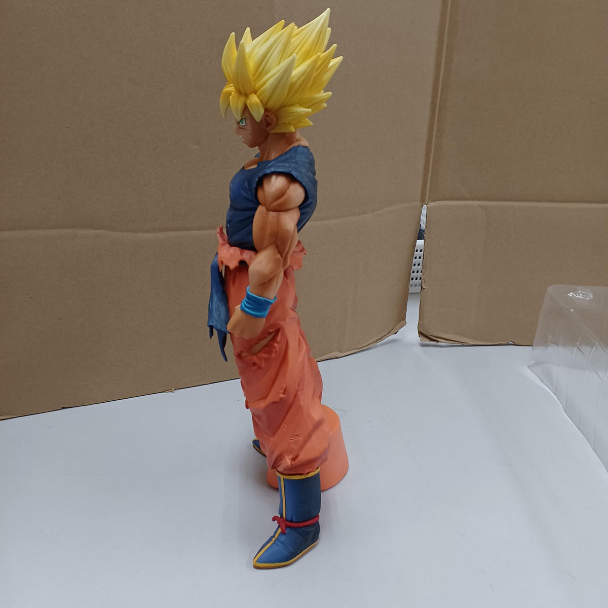 BANDAI Super Saiyan Son Goku MASTERLISE EMOVING Ichiban Kuji Last Color ver - Banzai Thrifting | BanzaiHobby