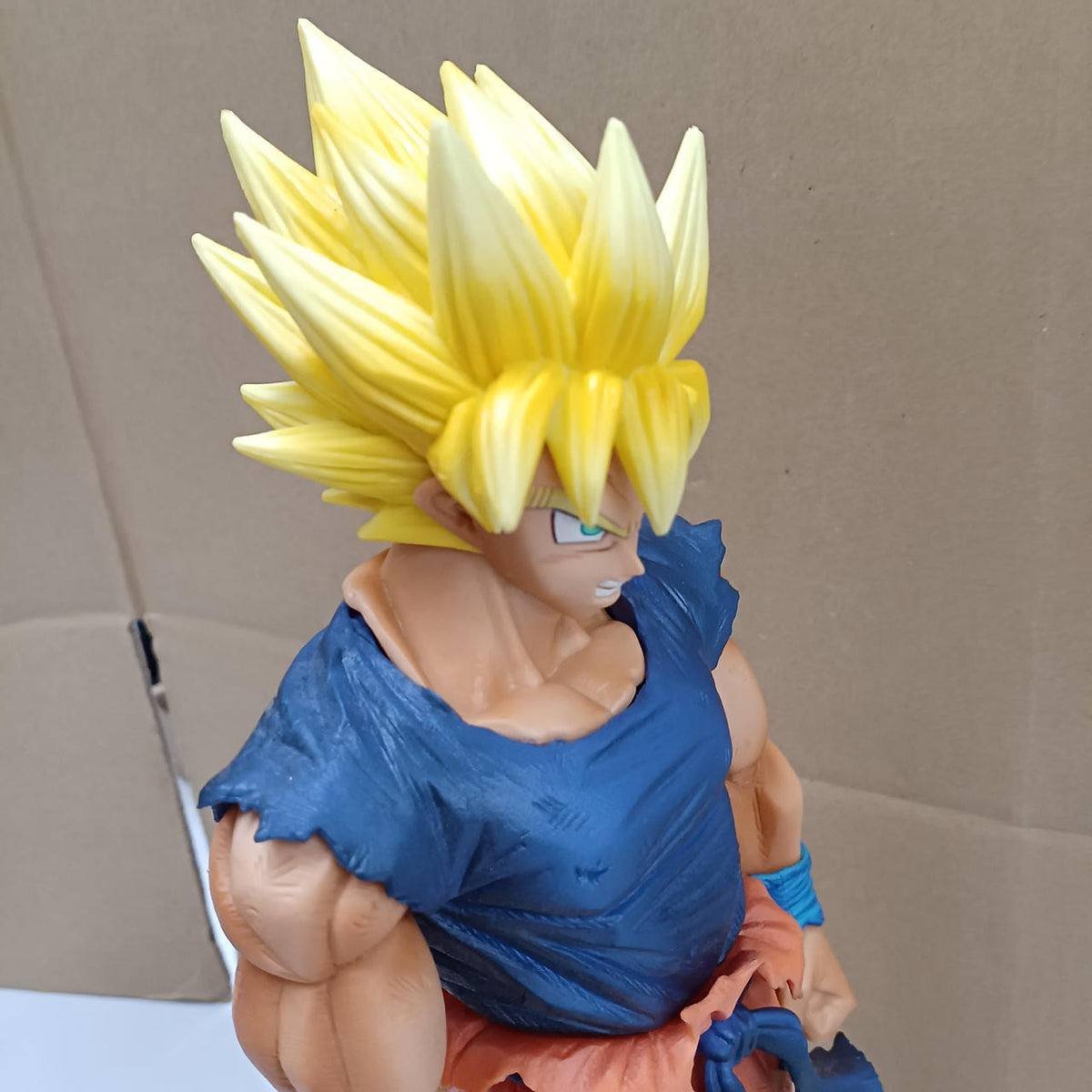 BANDAI Super Saiyan Son Goku MASTERLISE EMOVING Ichiban Kuji Last Color ver - Banzai Thrifting | BanzaiHobby