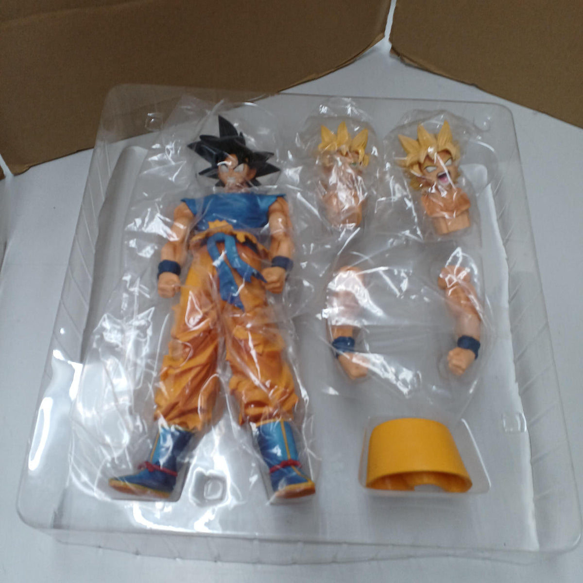 BANDAI Super Saiyan Son Goku MASTERLISE EMOVING Ichiban Kuji Prize A - Banzai Thrifting | BanzaiHobby