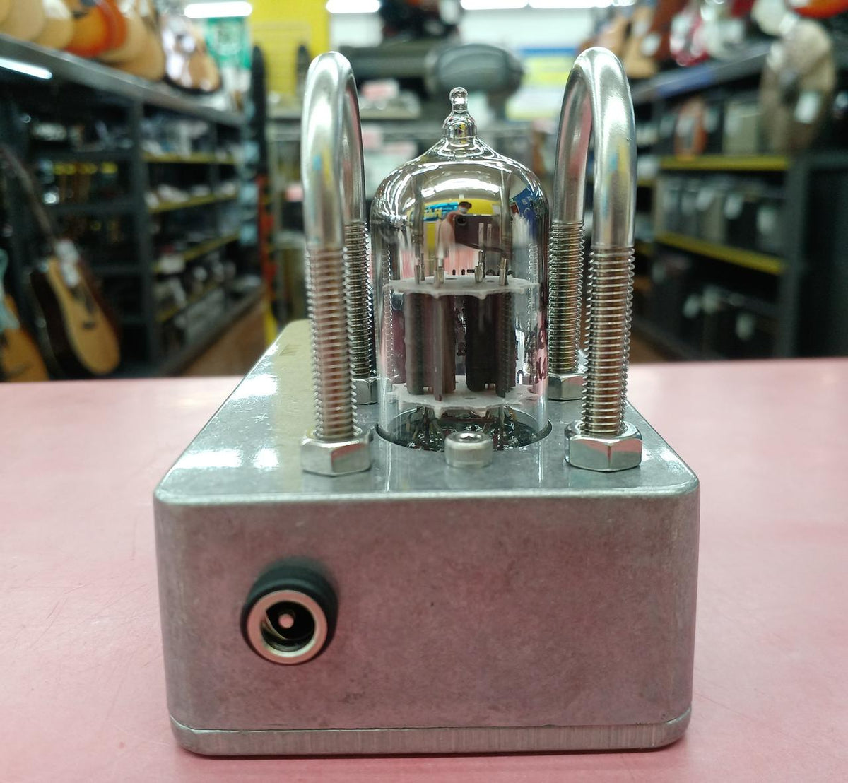 BEYOND Effects pedal: TUBE BOOSTER - Banzai Thrifting | BanzaiHobby