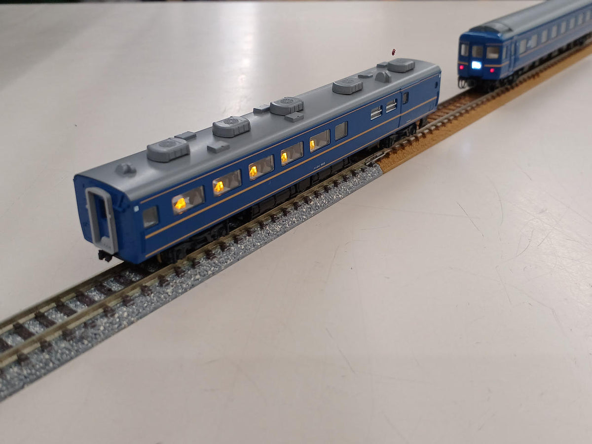 KATO Hokutosei Deluxe Formation Set 10-832 10-831 - Banzai Thrifting | BanzaiHobby
