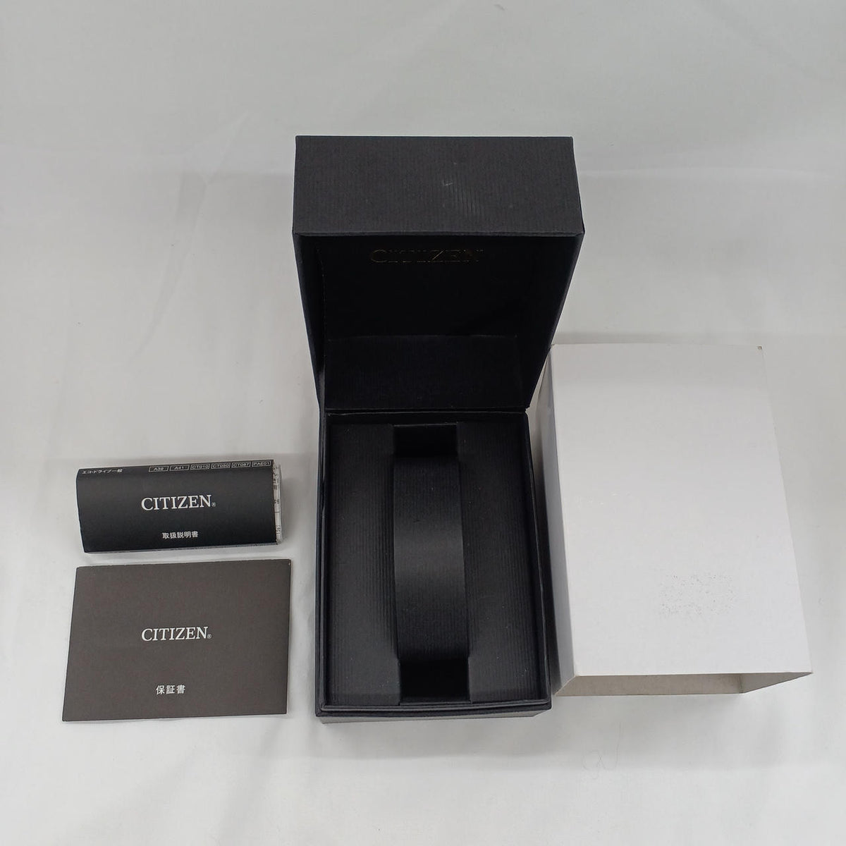 CITIZEN Quartz Analog Wristwatch H058-T016553 - Banzai Thrifting | BanzaiHobby