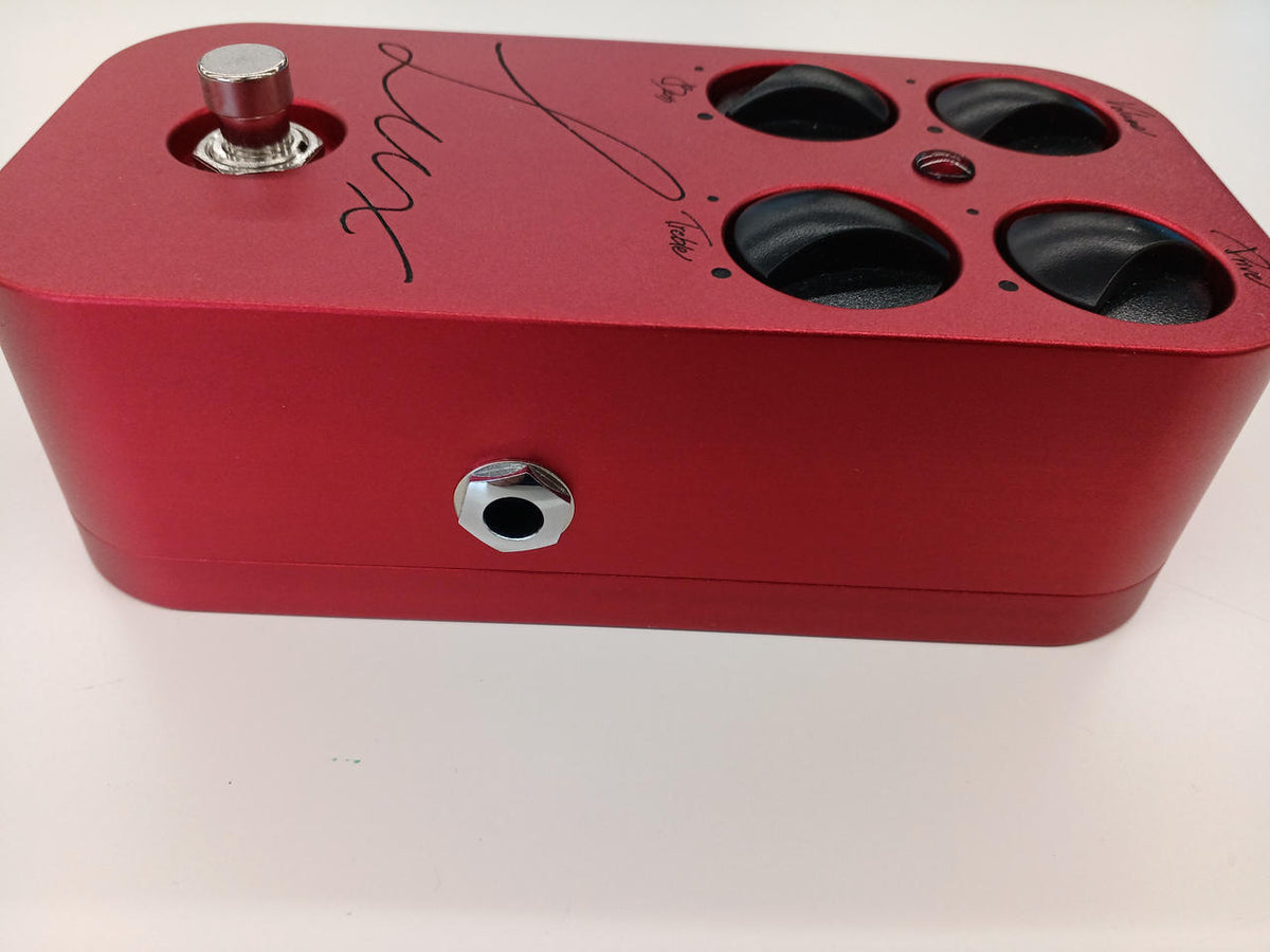 CULT Effects pedal: LUX RED - Banzai Thrifting | BanzaiHobby