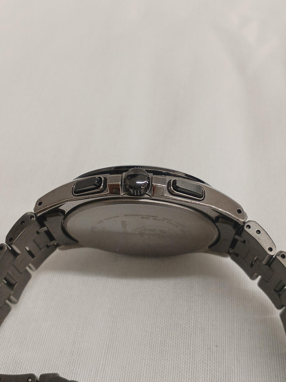 CITIZEN Eco-Drive H804-T020232 - Banzai Thrifting | BanzaiHobby