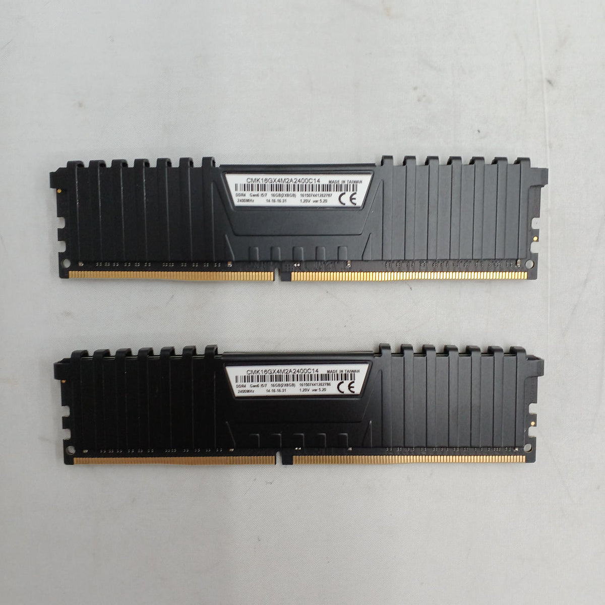 CORSAIR DDR4 Memory CMK16GX4M2A3500C14 - Banzai Thrifting | BanzaiHobby