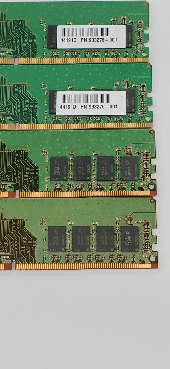 MICRON DDR4-2666 8GB 4 chips MTA8ATF1G64AZ-2G6E1 - Banzai Thrifting | BanzaiHobby
