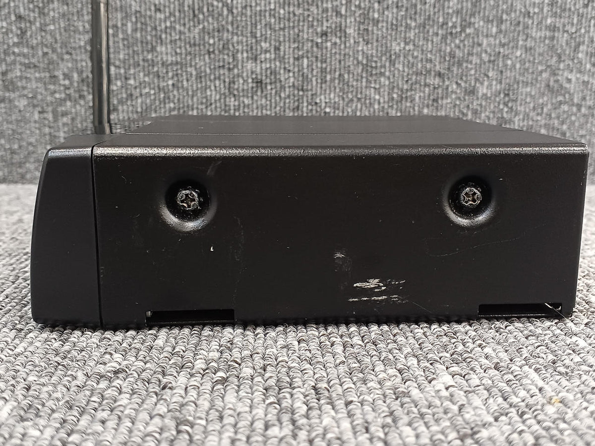 AKG Wireless System SR40 - Banzai Thrifting | BanzaiHobby