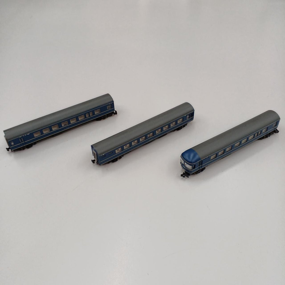 Tokyo Marui Z Gauge EF65-500 20 Series Sleeper Passenger Cars 7-Car Basic Set - Banzai Thrifting | BanzaiHobby