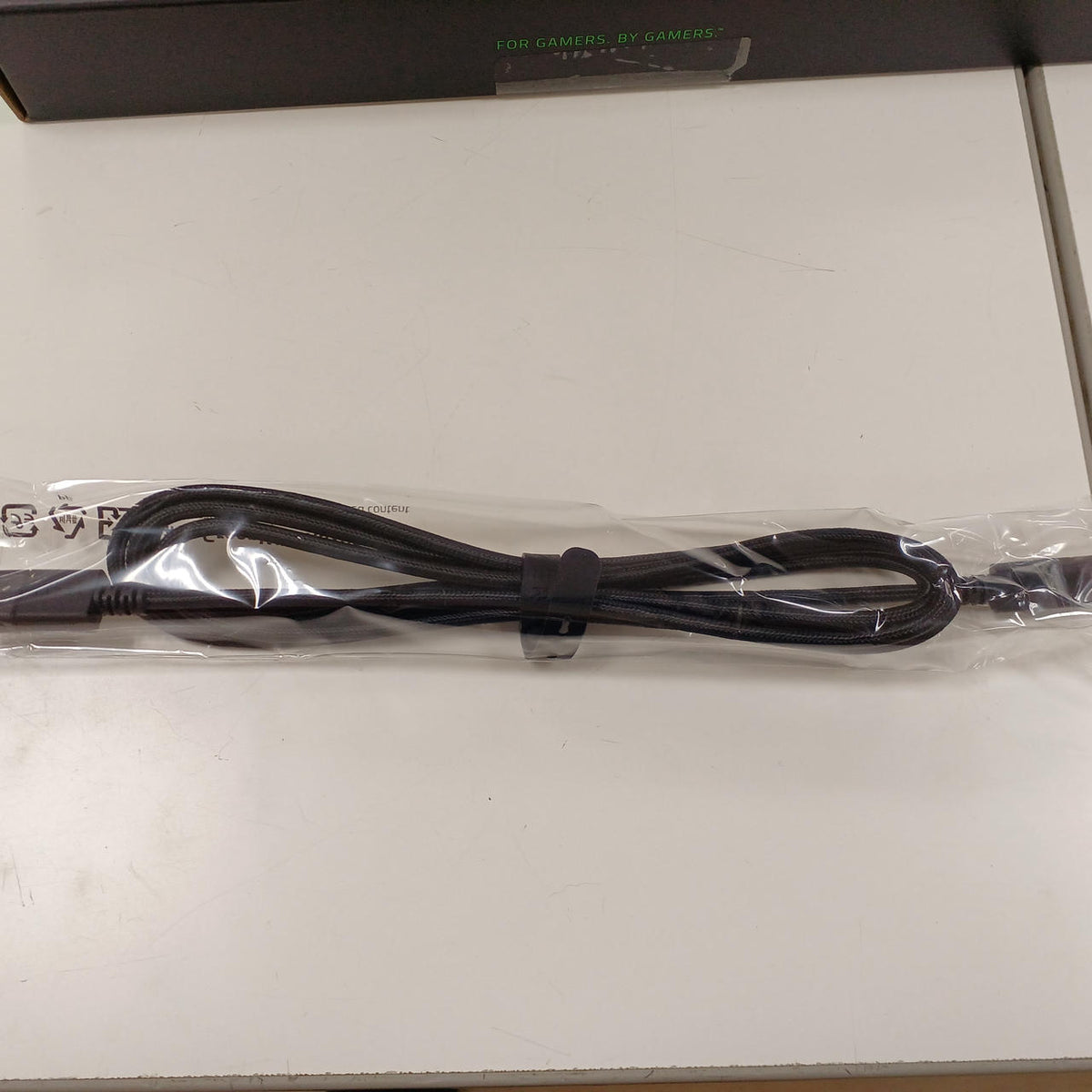 RAZER Gaming Keyboard HUNTSMAN V3 PRO MINI - Banzai Thrifting | BanzaiHobby