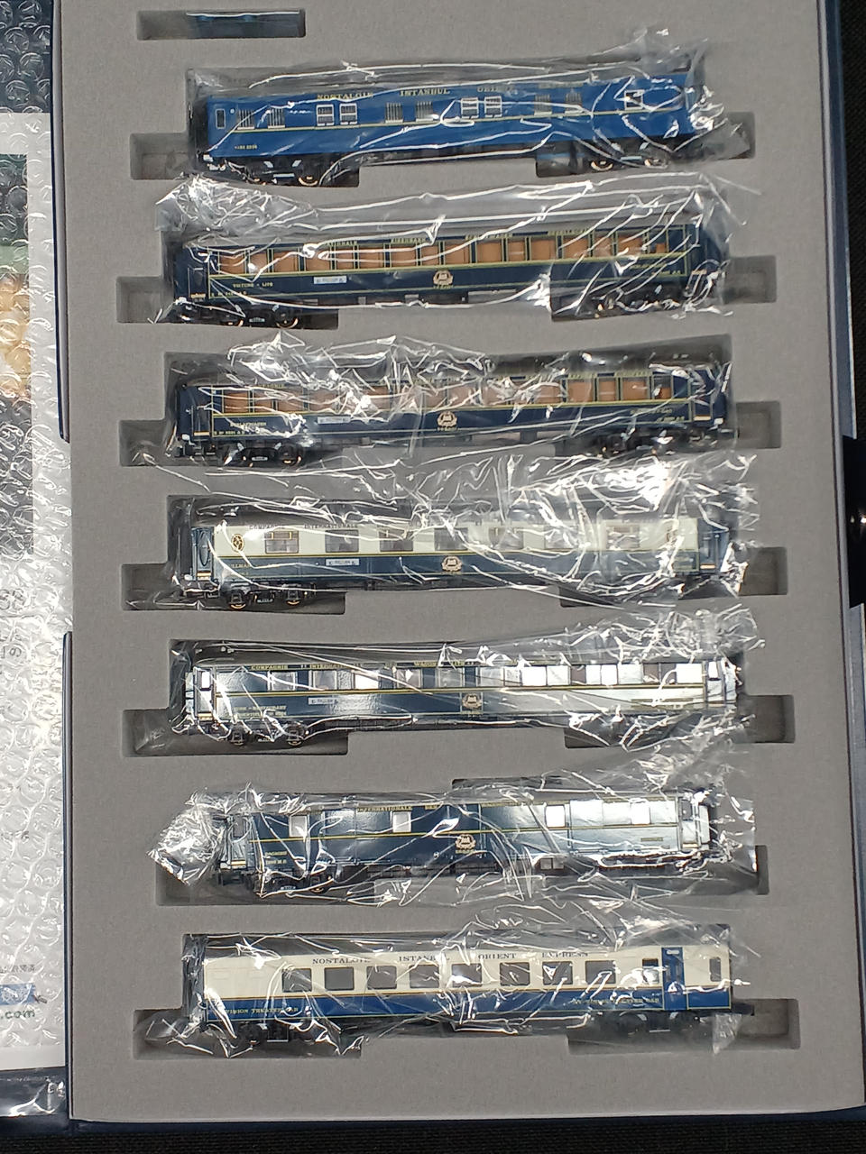 KATO Orient Express 88 10-561/562 - Banzai Thrifting | BanzaiHobby