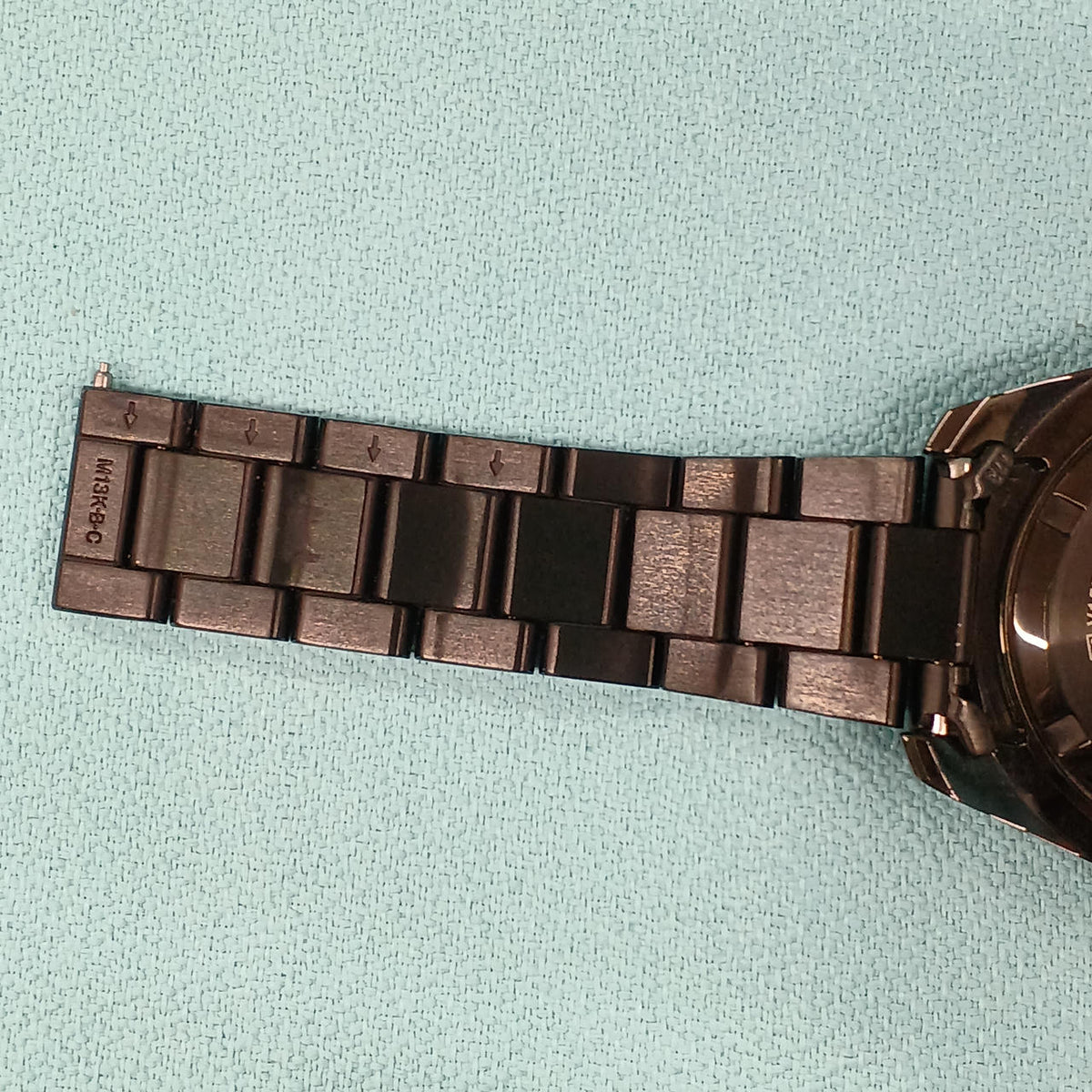 SEIKO Solar Wristwatch V157-00A0 - Banzai Thrifting | BanzaiHobby