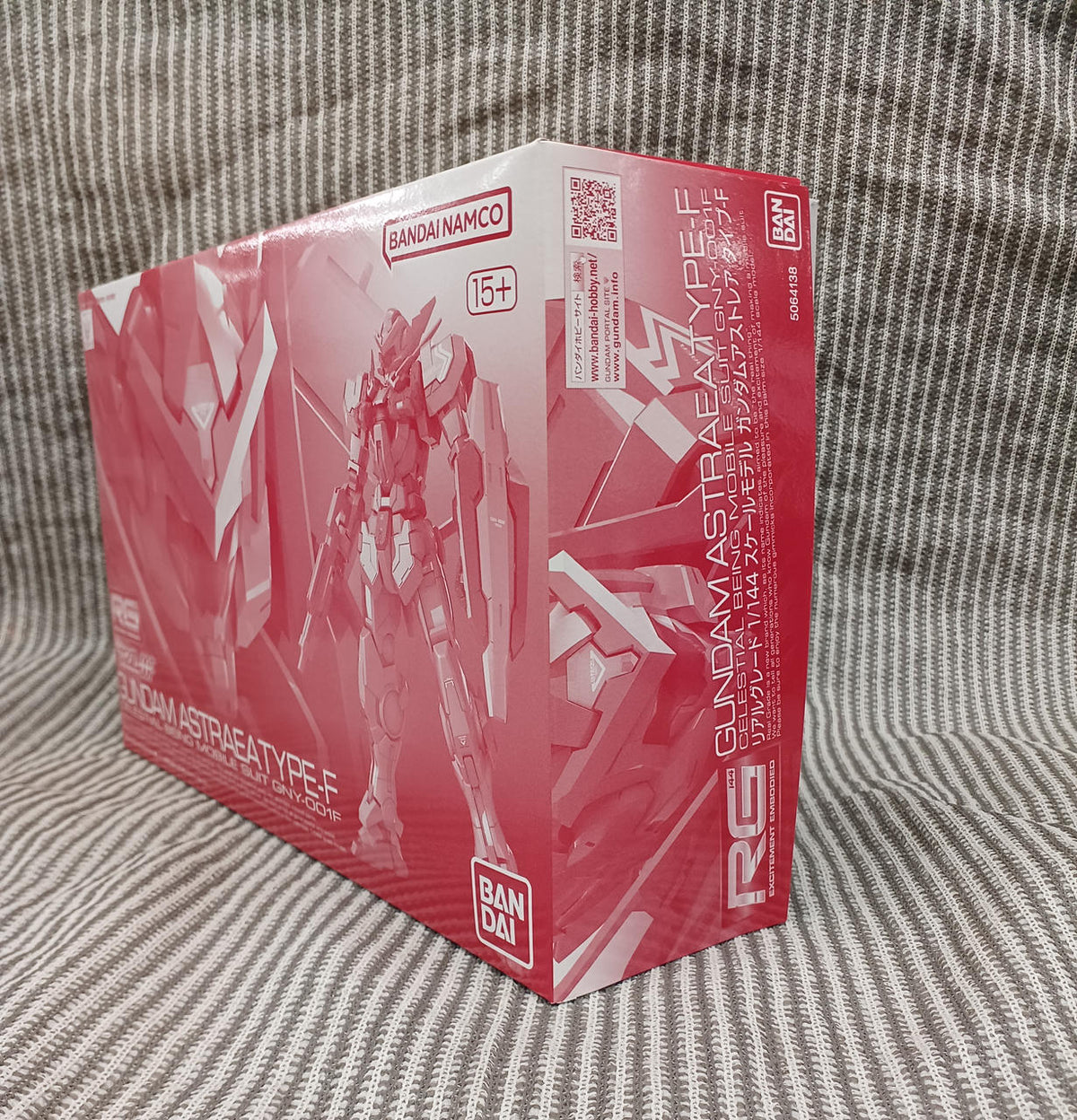 BANDAI SPIRITS Plastic Model 1/144 Gundam Astrea Type-F - Banzai Thrifting | BanzaiHobby