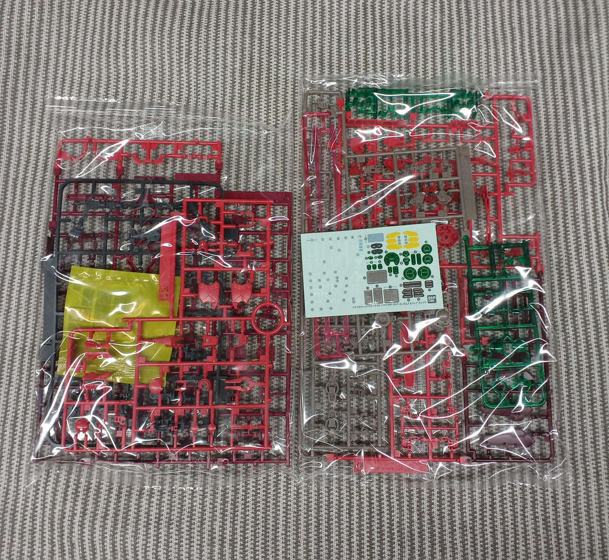 BANDAI SPIRITS Plastic Model 1/144 Gundam Astrea Type-F - Banzai Thrifting | BanzaiHobby