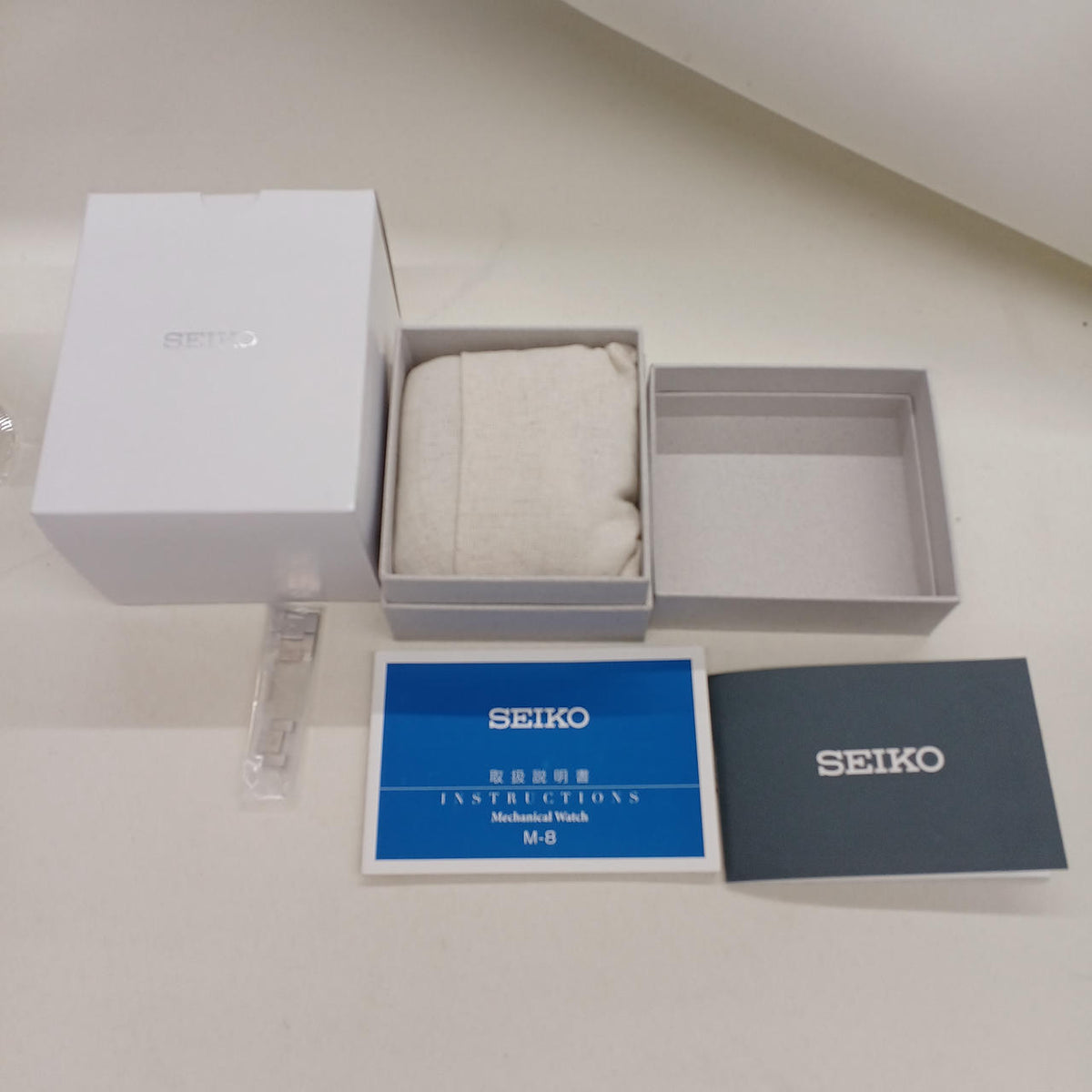 SEIKO Automatic Wristwatch 4R36-13P0 - Banzai Thrifting | BanzaiHobby