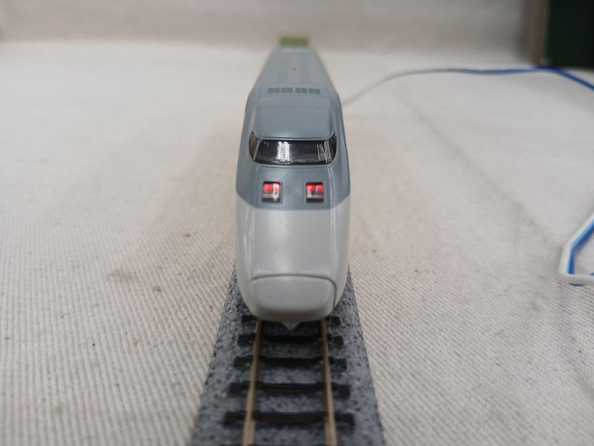 KATO MAX E1 Series Shinkansen Basic 4 Cars 10-340 - Banzai Thrifting | BanzaiHobby