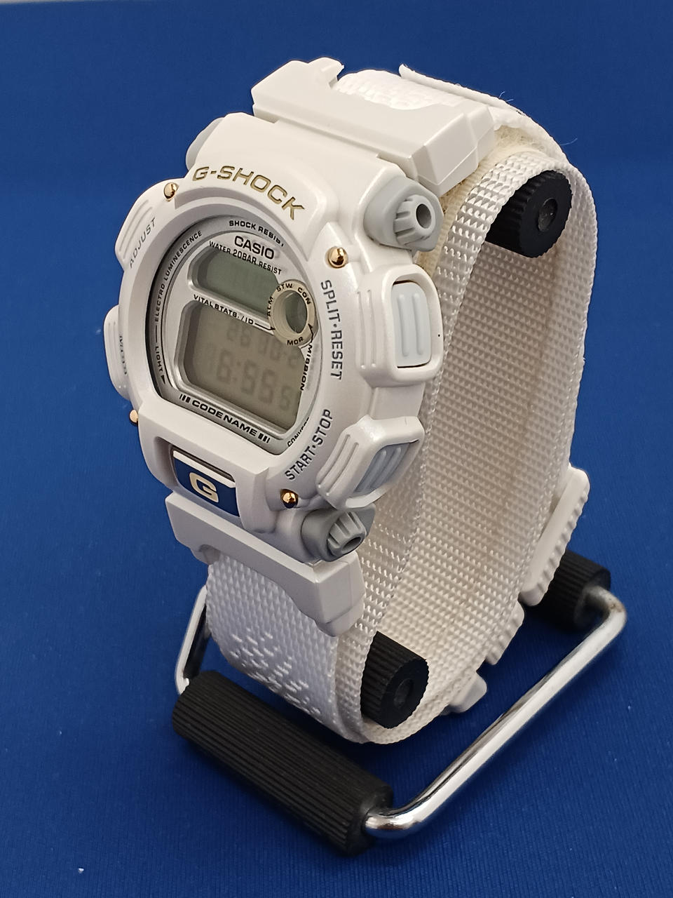 CASIO G-SHOCK DW-8800AJ-7BT - Banzai Thrifting | BanzaiHobby