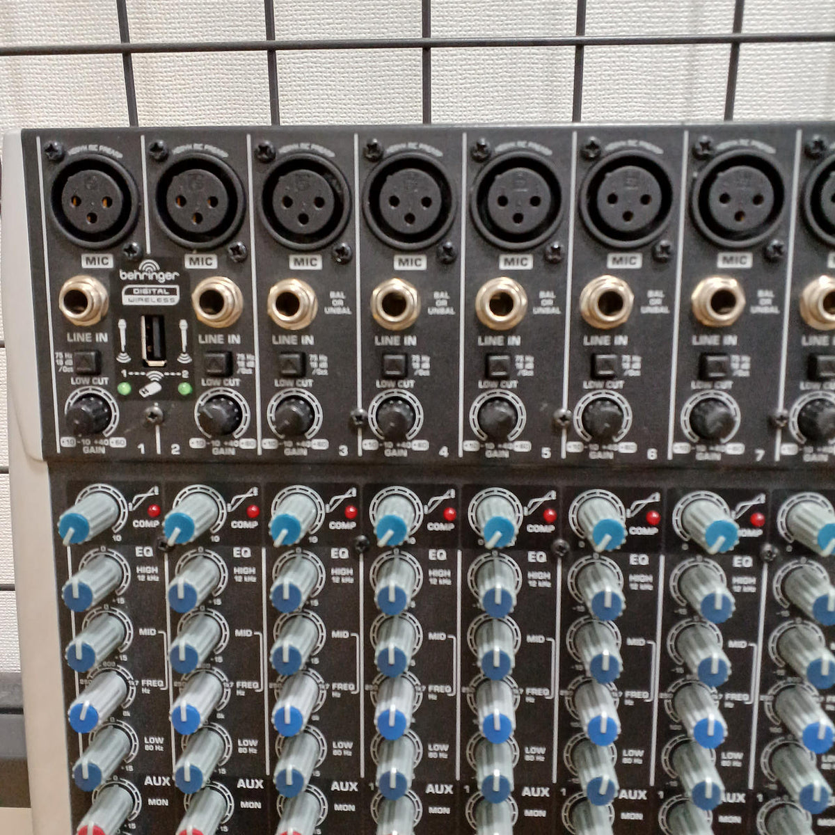 BEHRINGER Analog Mixer XENYX QX2222USB - Banzai Thrifting | BanzaiHobby