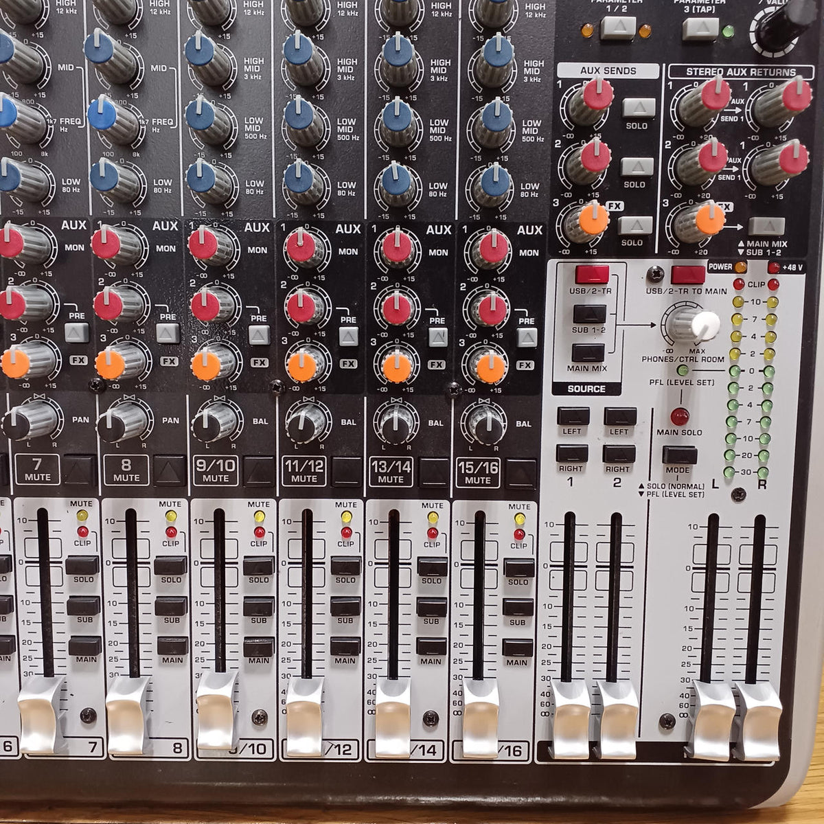 BEHRINGER Analog Mixer XENYX QX2222USB - Banzai Thrifting | BanzaiHobby