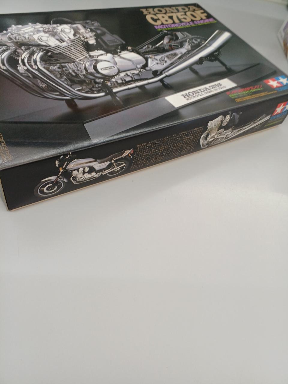 Tamiya 1/6 Plastic Model CB750F Engine "Motorcycle Series NO.24" - Banzai Thrifting | BanzaiHobby