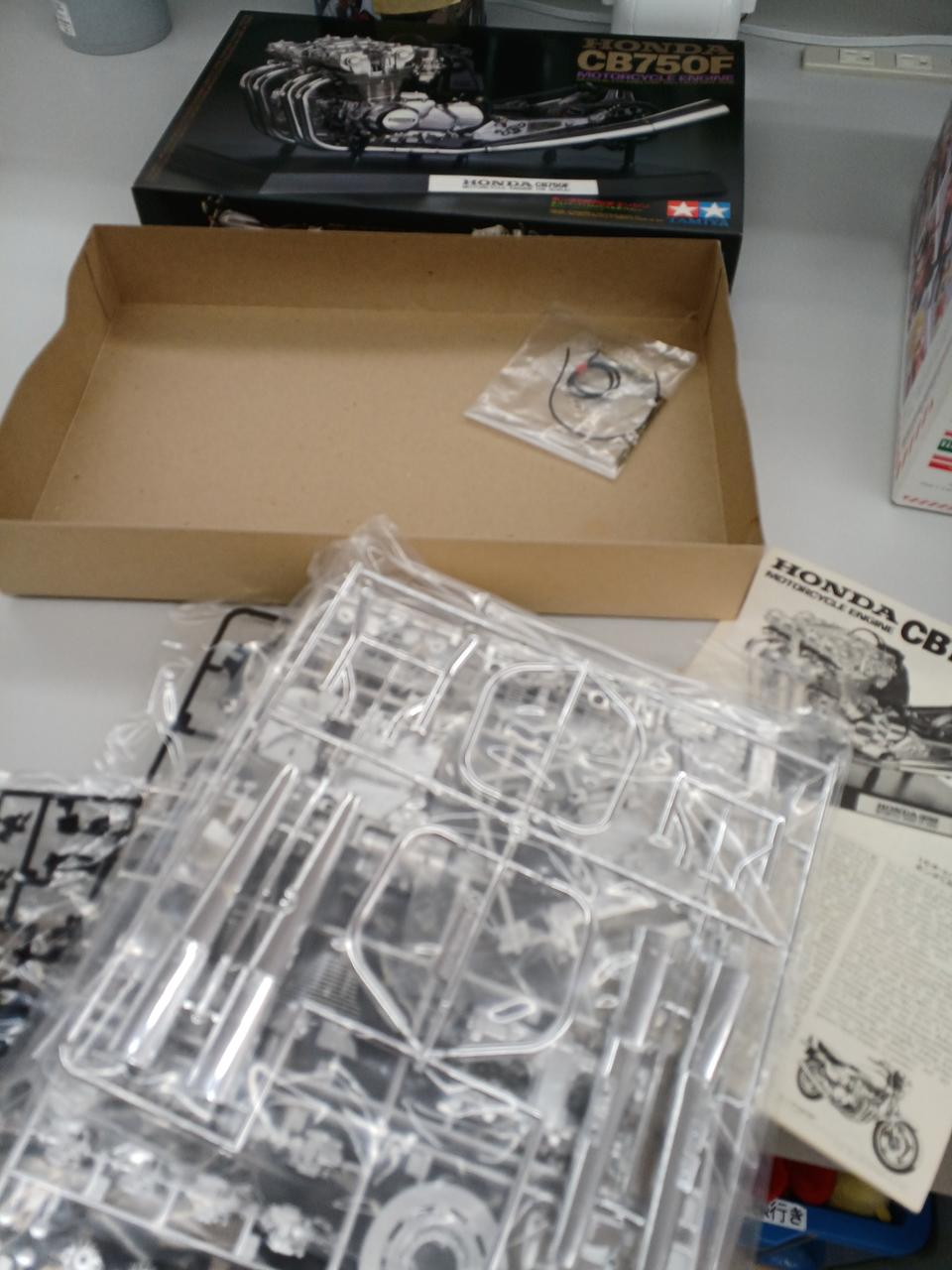Tamiya 1/6 Plastic Model CB750F Engine "Motorcycle Series NO.24" - Banzai Thrifting | BanzaiHobby