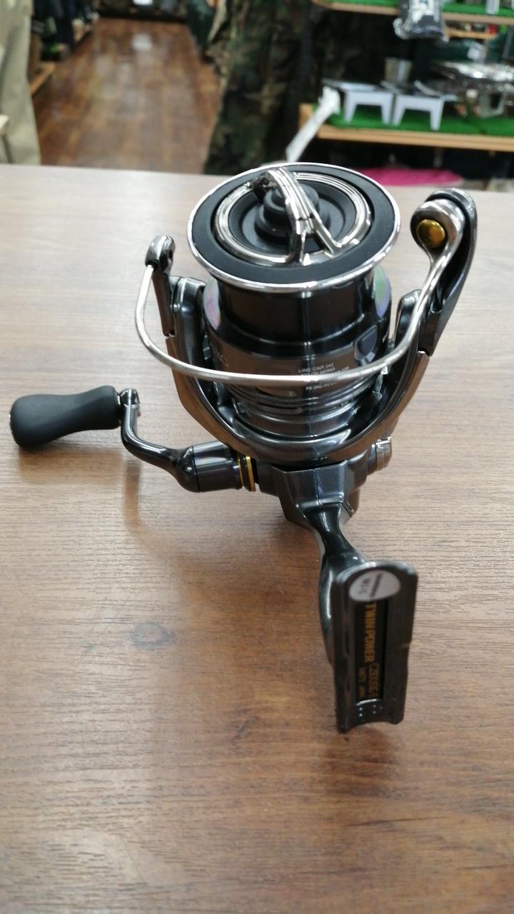 SHIMANO Spinning Reel 24 TWIN POWER C2500SXG