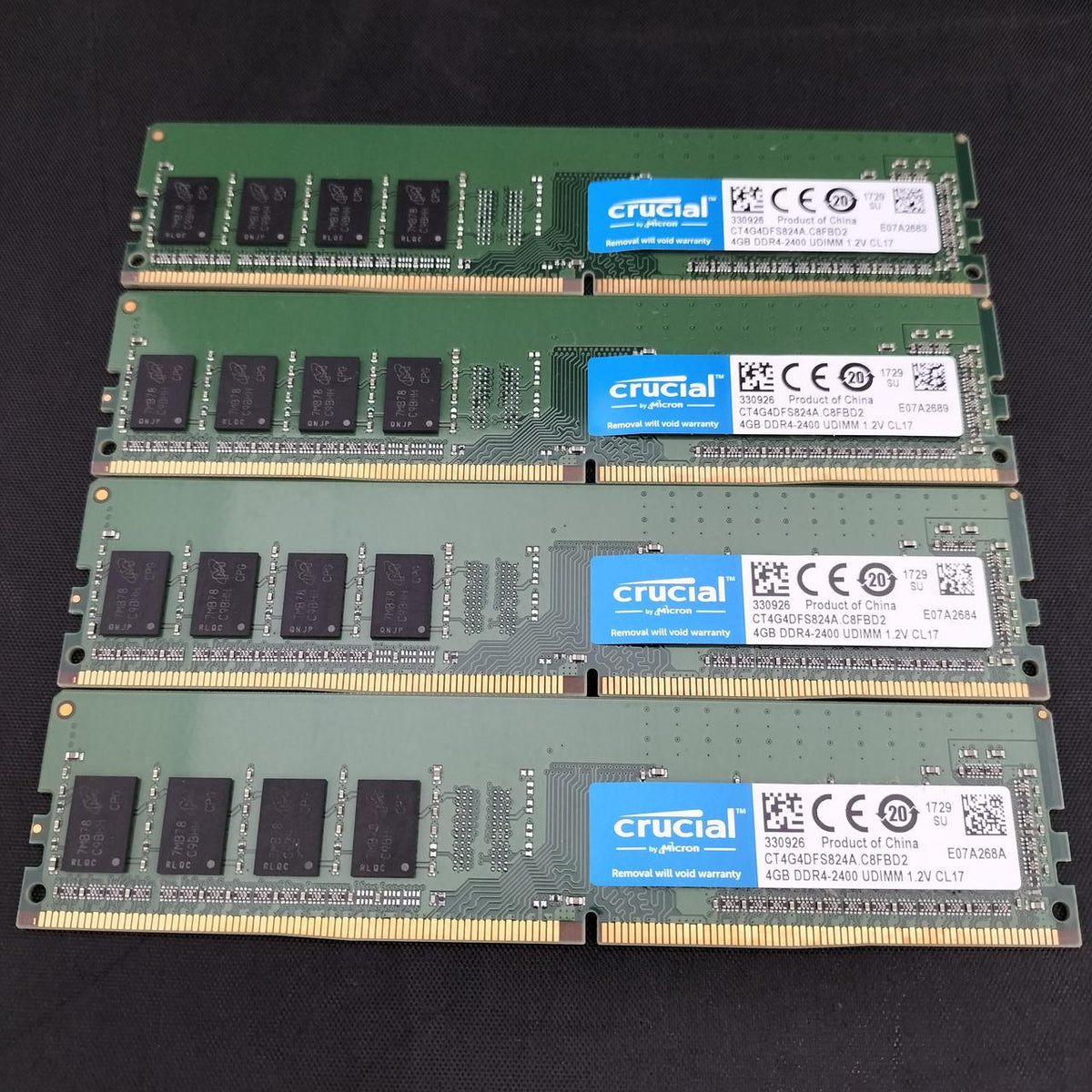 CFD Sales DDR4 CT4G4DFS824A/Q4U2400CM-4G ×4 chips