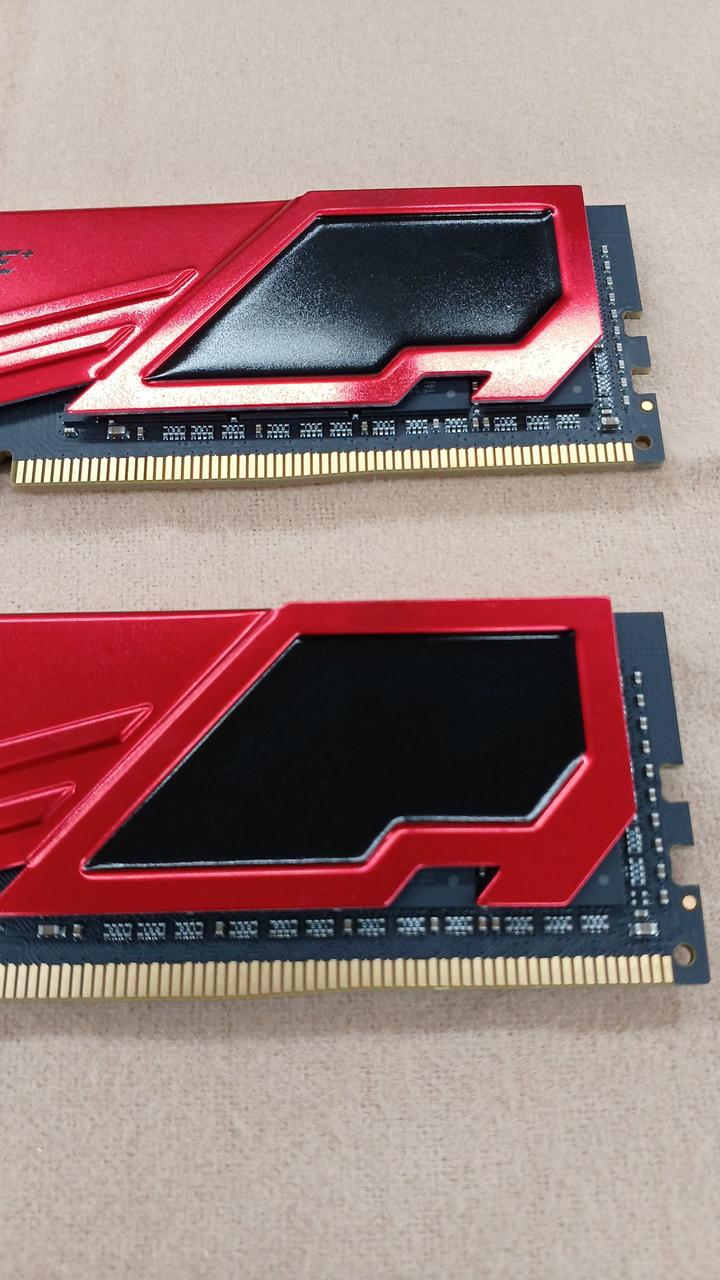 TEAMGROUP DDR4 Memory TPRD416G3200HC22BK