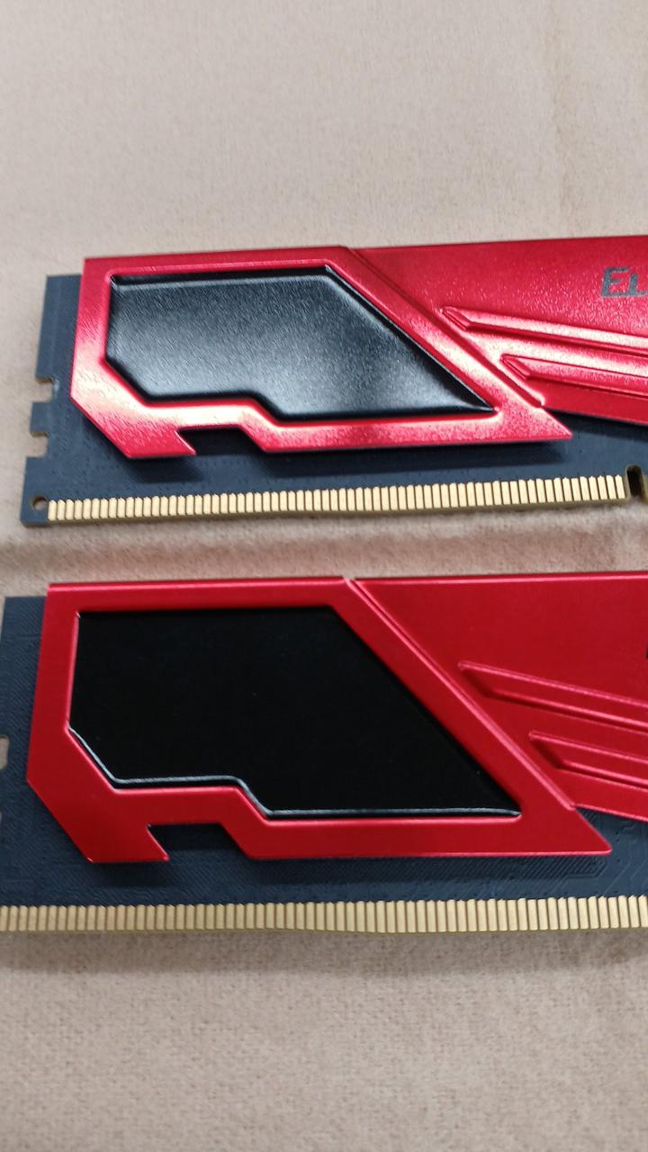 TEAMGROUP DDR4 Memory TPRD416G3200HC22BK