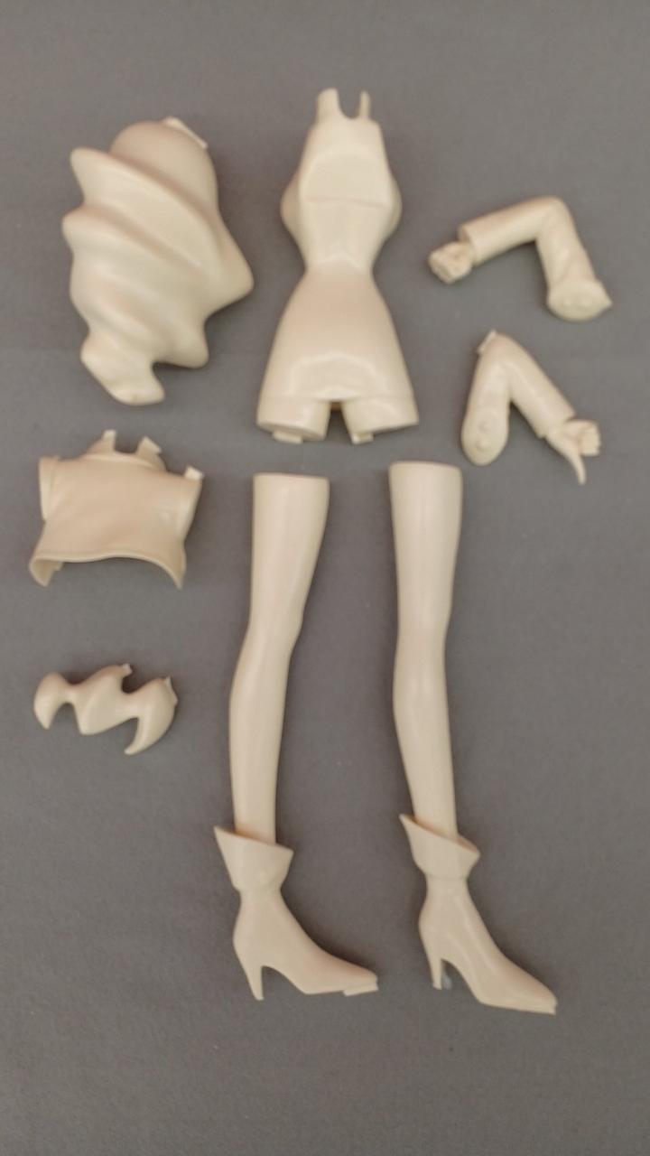 Realize Garage Kit Swan White - Banzai Thrifting | BanzaiHobby
