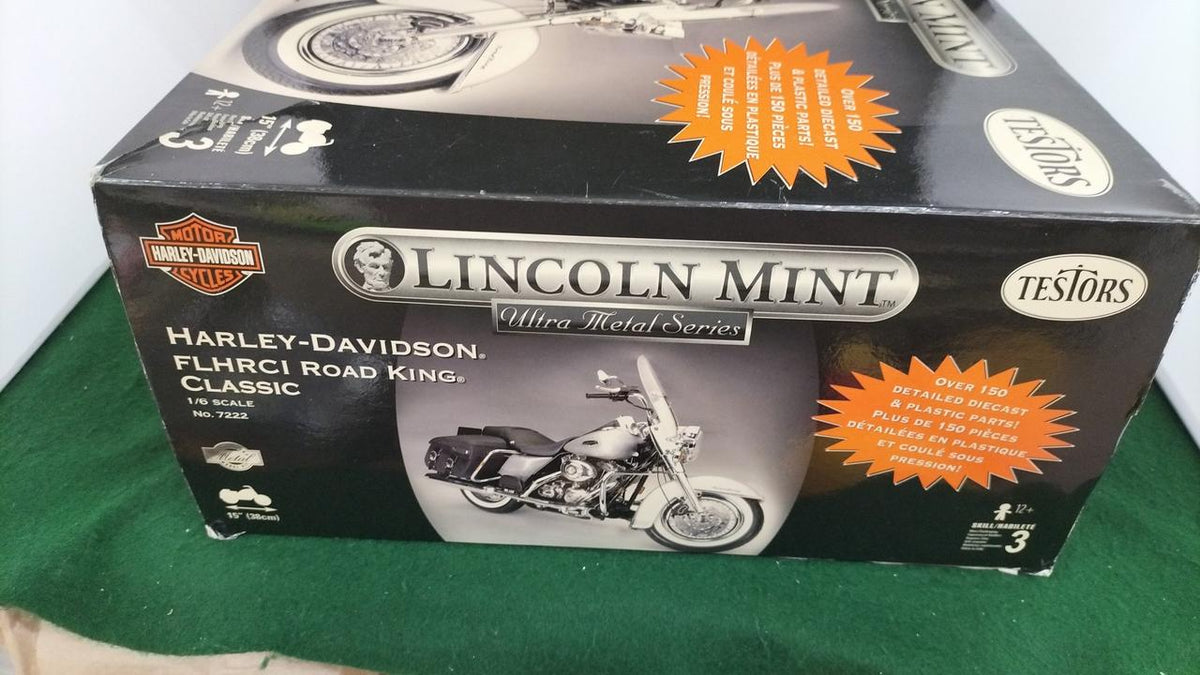 TESTIORS Plastic Model Harley-Davidson FLHRCI RoadKing Classic - Banzai Thrifting | BanzaiHobby