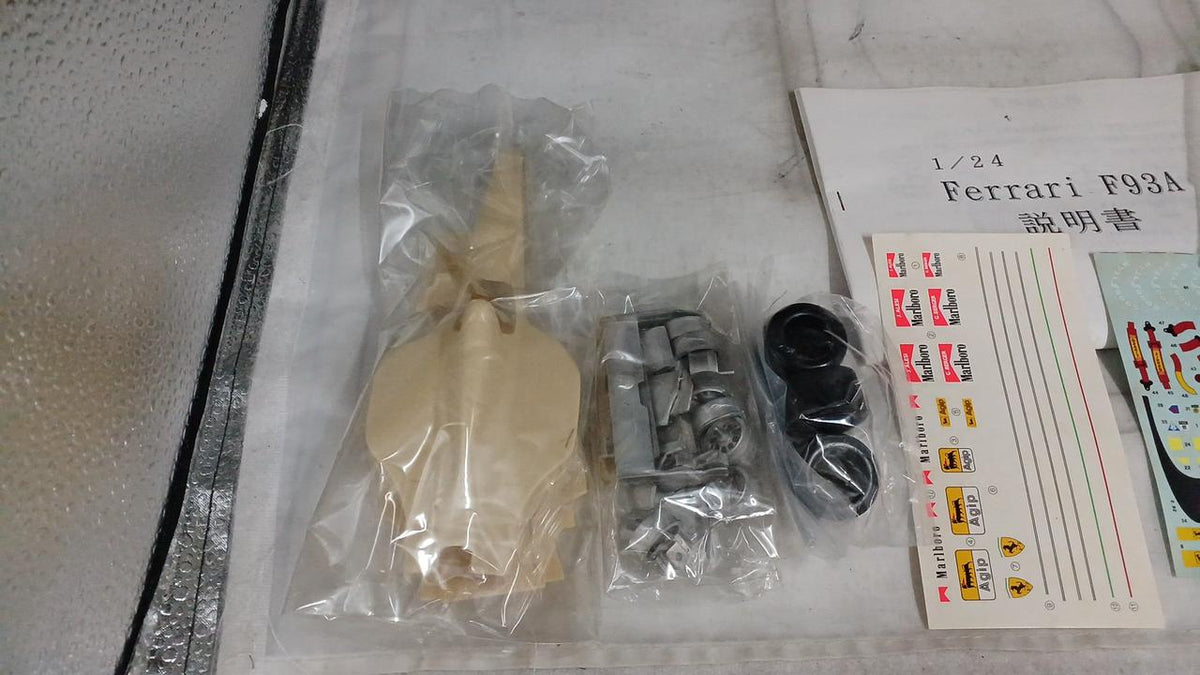 CLUB M FERRARI F93A Garage - Banzai Thrifting | BanzaiHobby