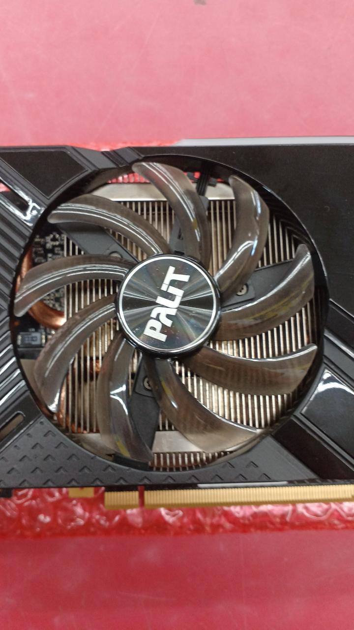 PALIT Graphics Board: NE62070015P2-1062A