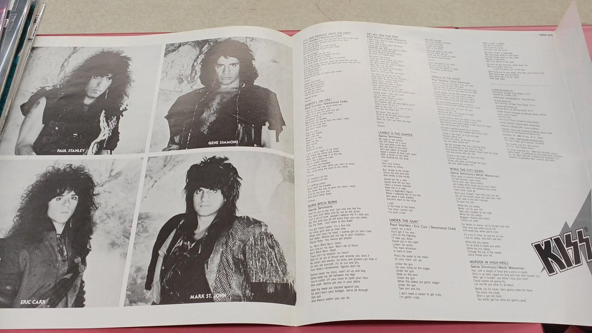 Polystar Western Music Kiss / Animalize