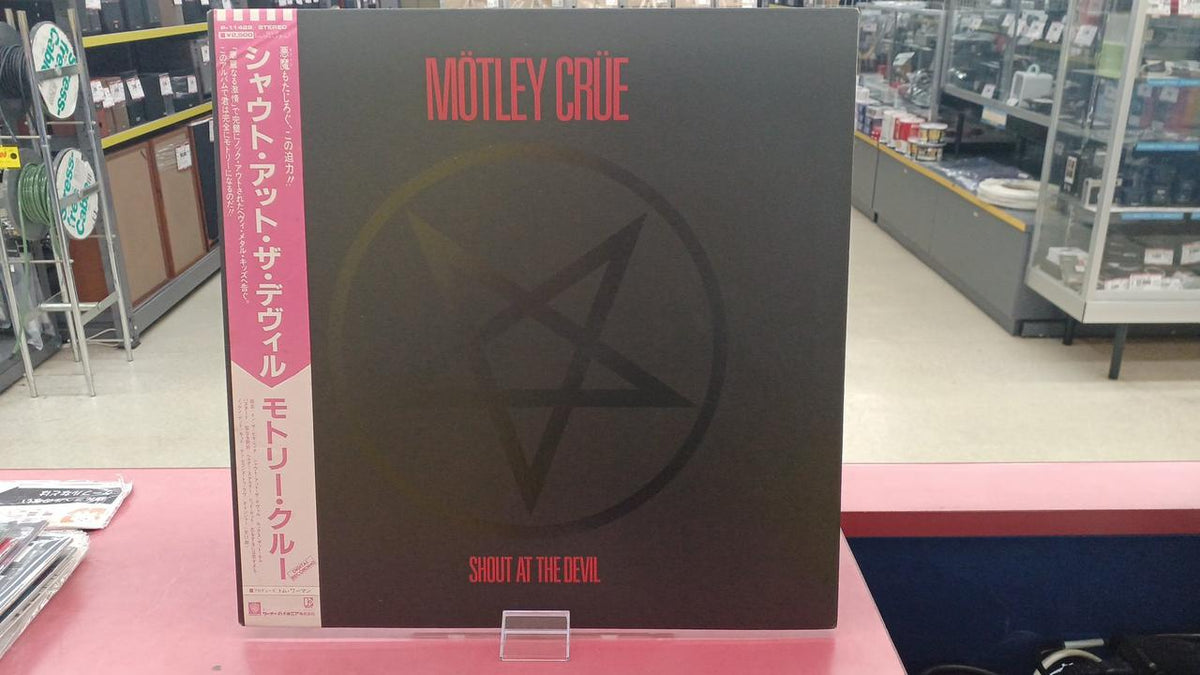 Warner Pioneer Western Music Mötley Crüe / Shout at the Devil