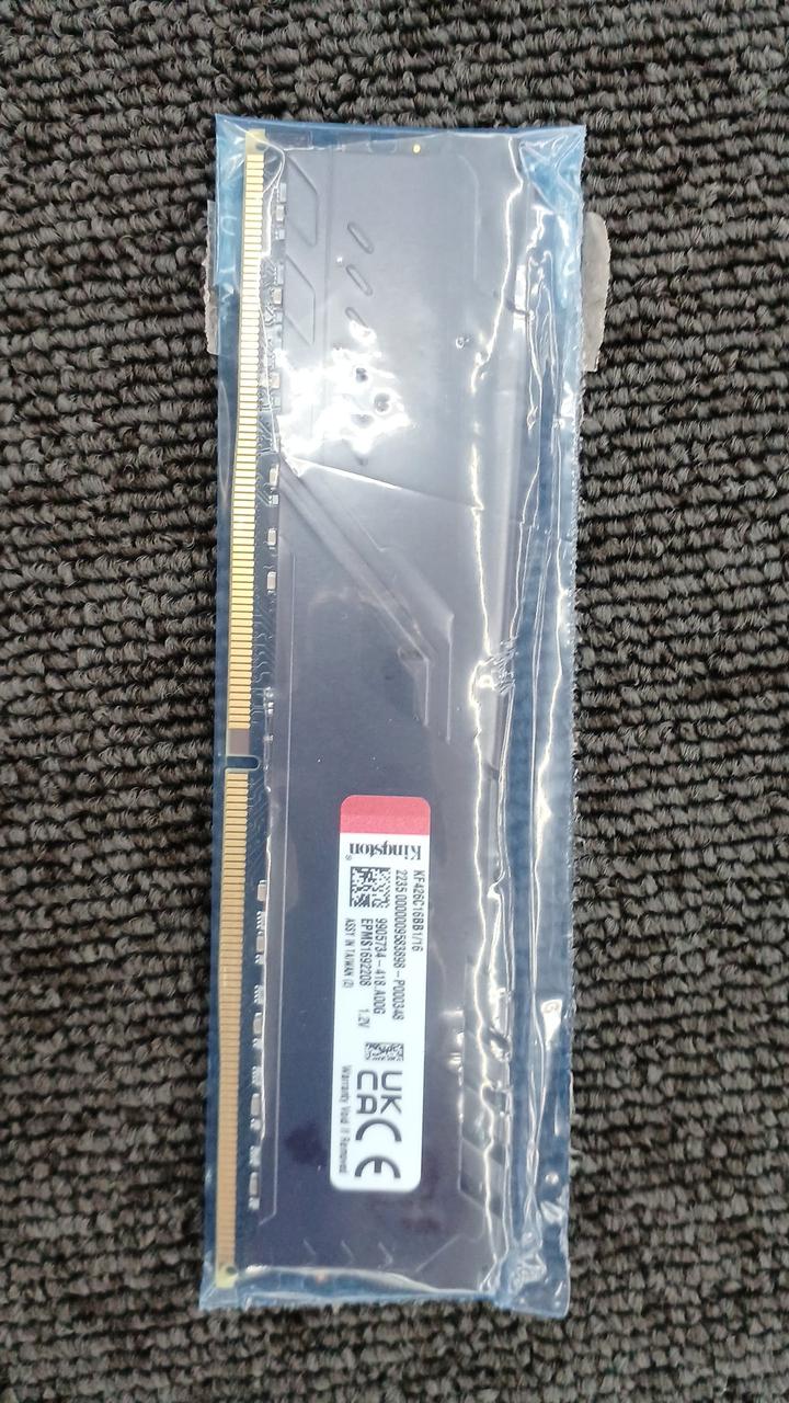 KINGSTON DDR4 Desktop Memory KF426C16BB1/16
