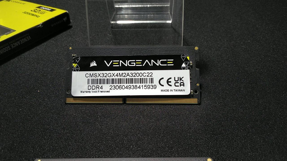 CORSAIR PC4 Memory CHSX32GX4M2A
