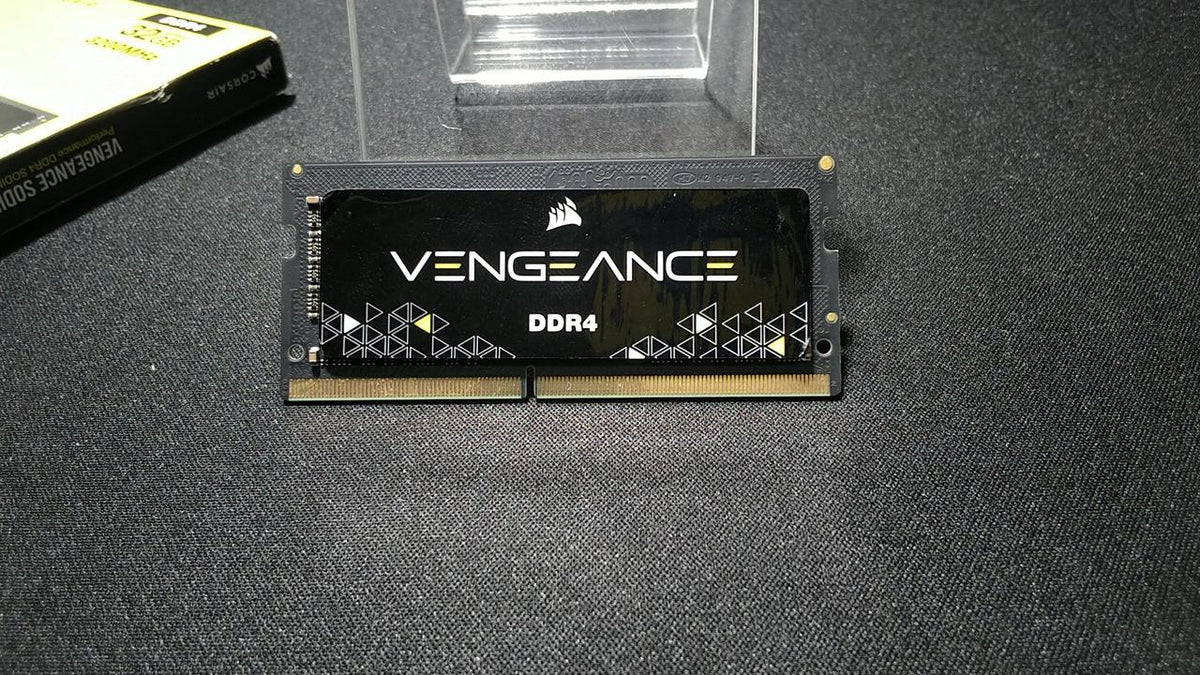 CORSAIR PC4 Memory CHSX32GX4M2A