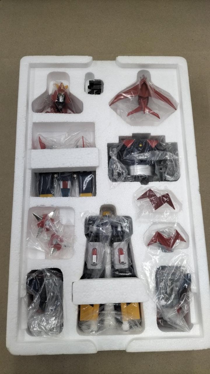 BANDAI Chogokin Chodenji Machine Voltes V