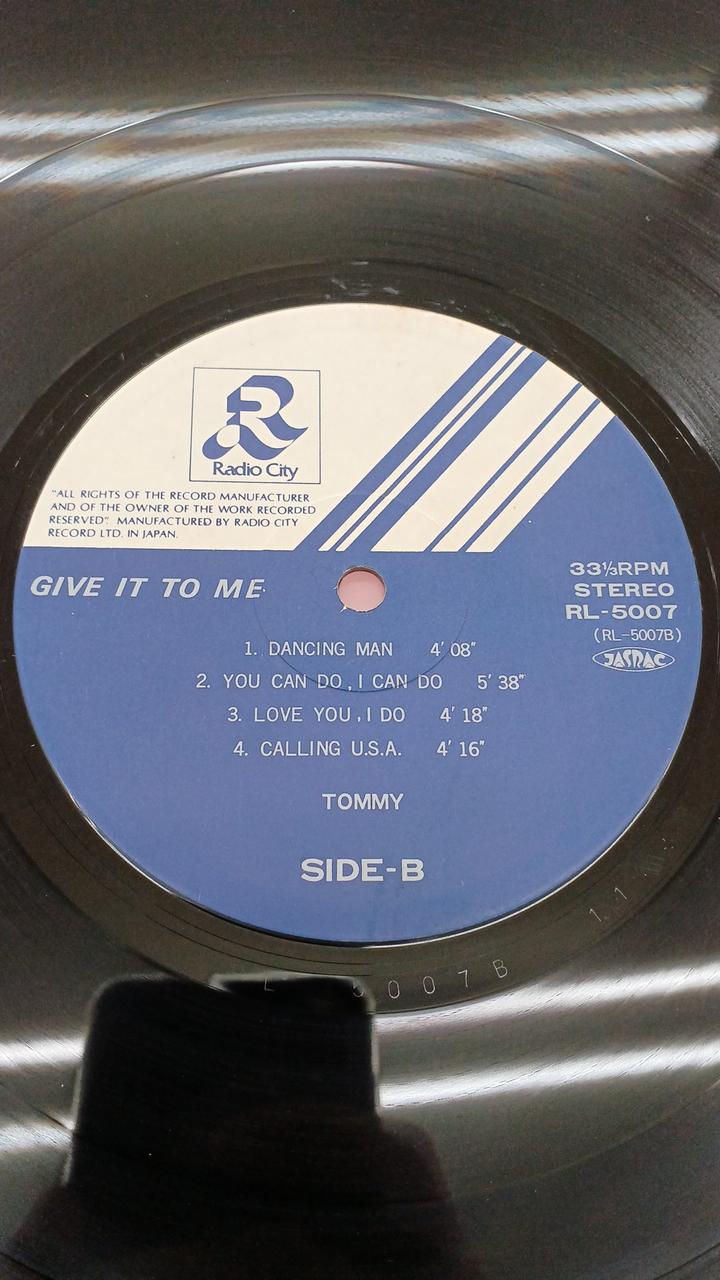 Warner Pioneer Western Music Tommy / Give It to Me