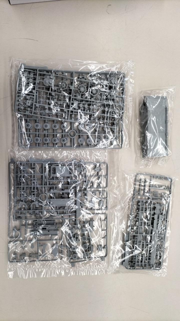 Cyber Hobby Plastic Model WW.II German Panzer IV J Model