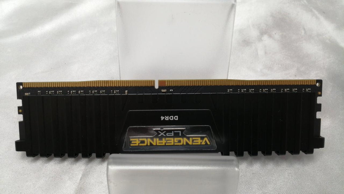 CORSAIR PC Memory CMK16GX4M2A2666C16