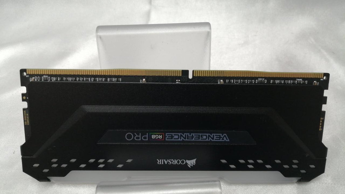 CORSAIR PC Memory CMW32GX4M2A2666C16
