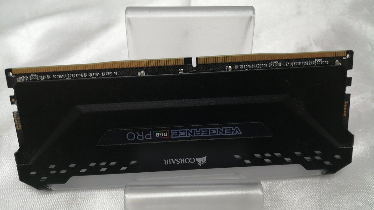 CORSAIR PC Memory CMW32GX4M2A2666C16