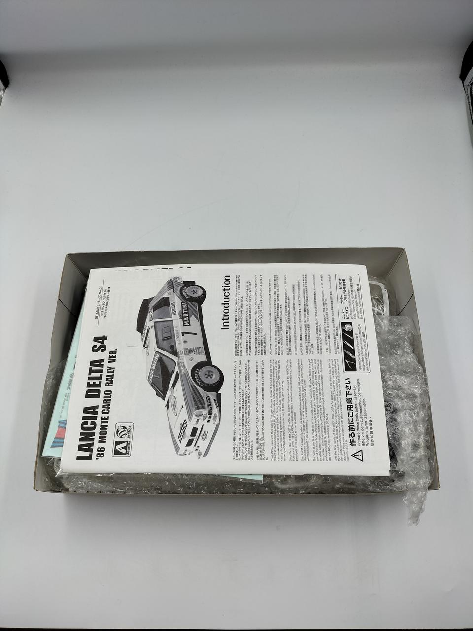 AOSHIMA 1/24 Scale Lancia Delta S4