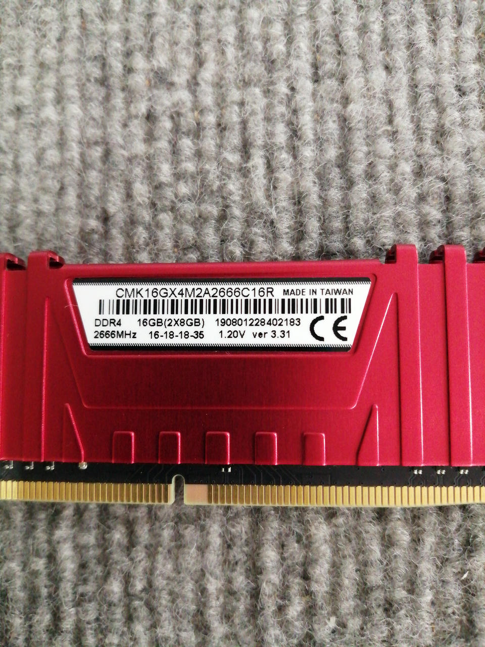 CORSAIR PC Memory CMK16GX4M2A2666C16R