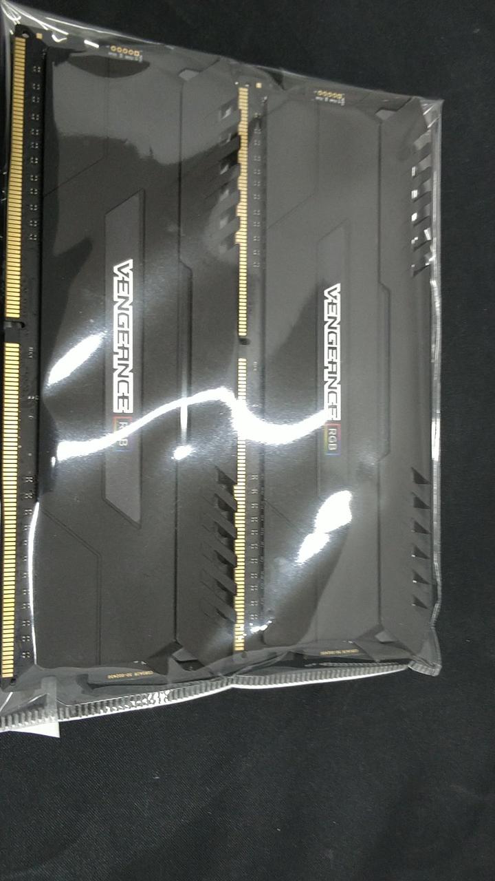 CORSAIR VENGEANCE DDR4-3000 PC Memory (16GB 8GB x 2) CMR16GX4M2C3000C16